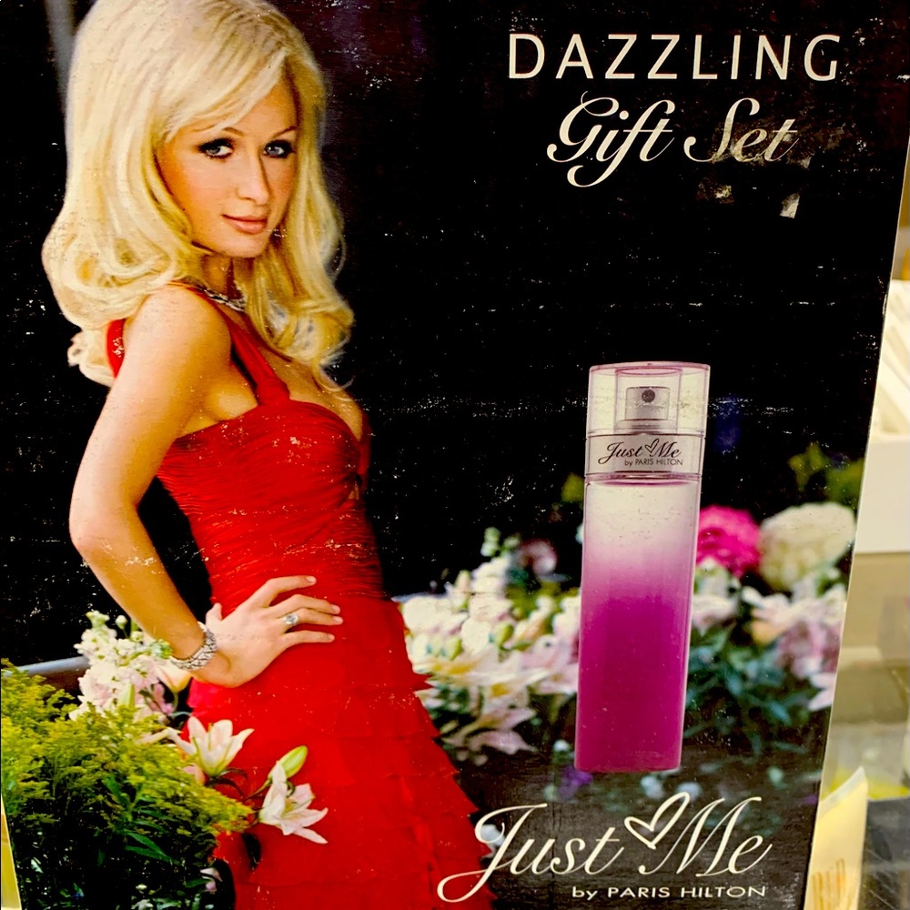 New Dazzling Gift Set ‘Just Me’ by Paris Hilton